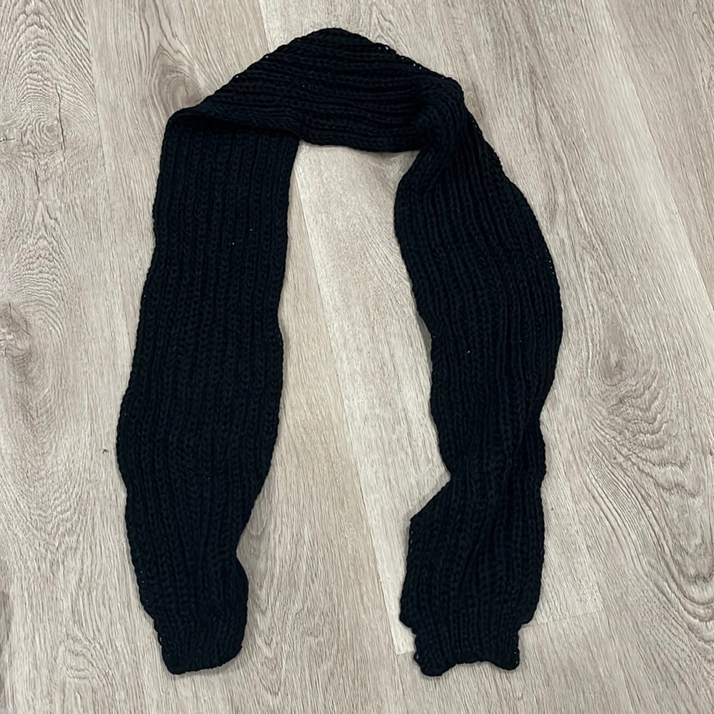 New black scarf